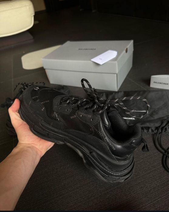 Balenciaga Triple s кецове баленсиага