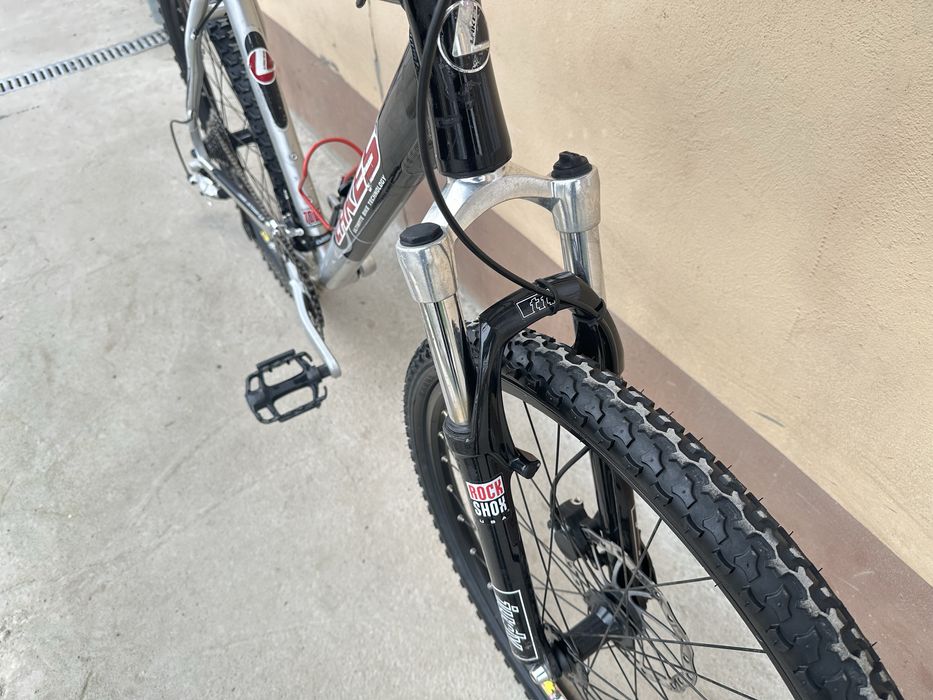 Bicicleta MTB Lakes 26 Inch Aluminiu frane hidraulice pe disc RockShox