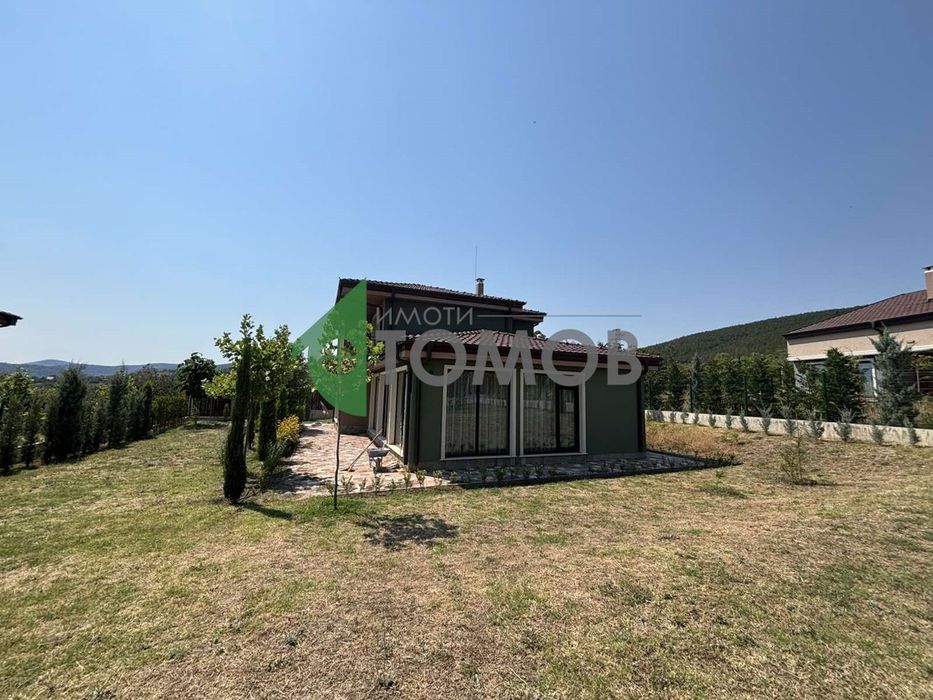 Бутикова двуетажна къща в близост до Стара Загора