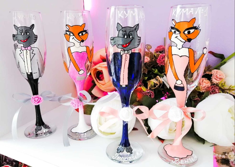 Рисувани чаши подарък за кумове