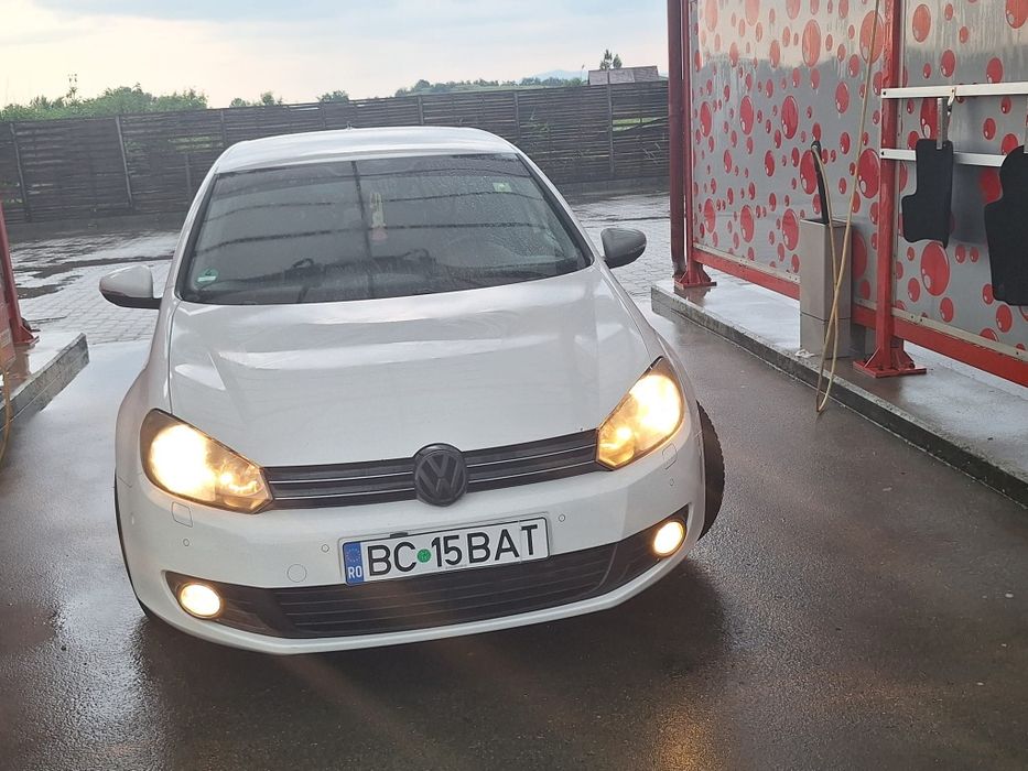 VOLKSWAGEN Golf 2010