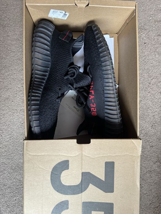 Adidas Yeezy Boost 350 V2 Bred