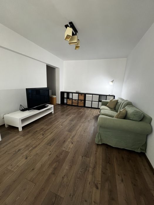 Apartament 2 camere de închiriat – Sector 4, vizavi de metrou Tineretului – 550 €/lună