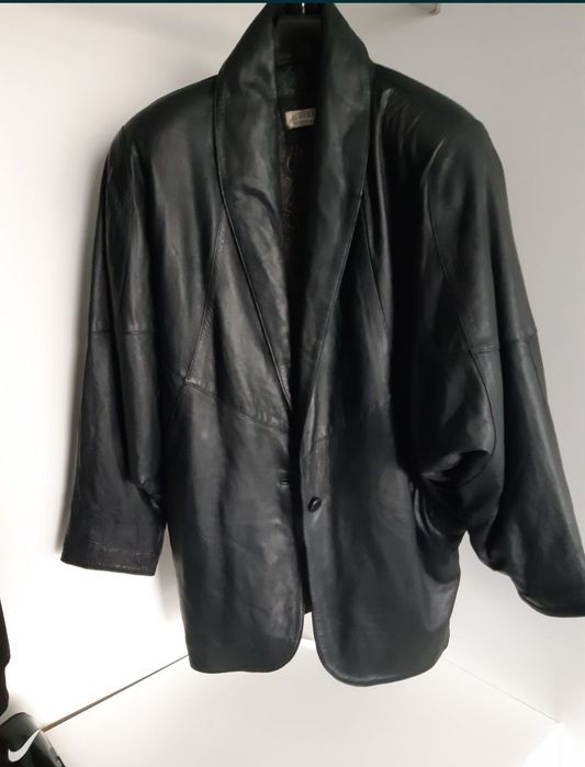 Scurta piele barbati / dama .