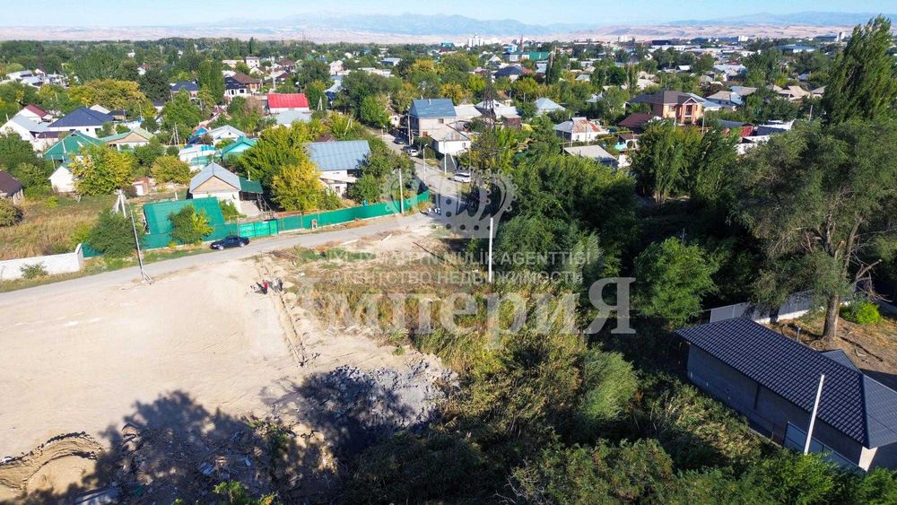 продается участок в центре Бағашар империя