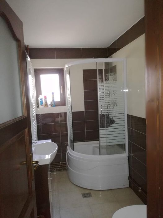 Inchiriez   casa - Vedere 3