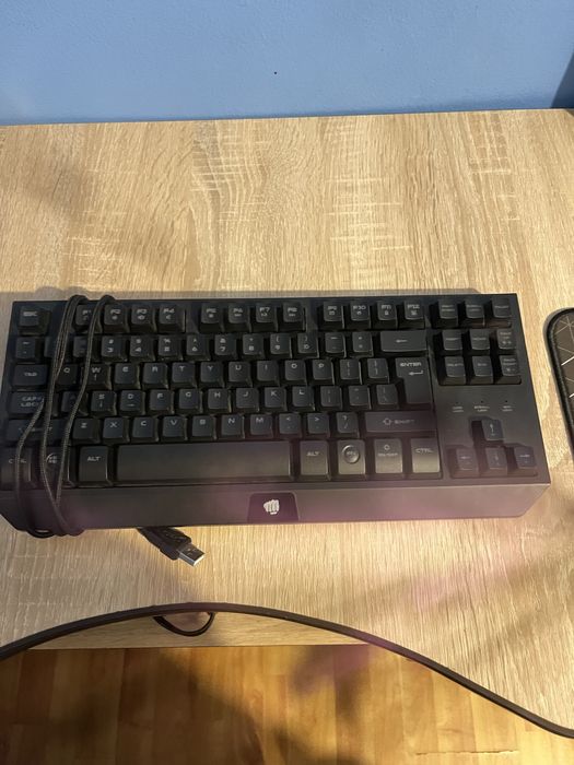 Vand tastatura si mousepad