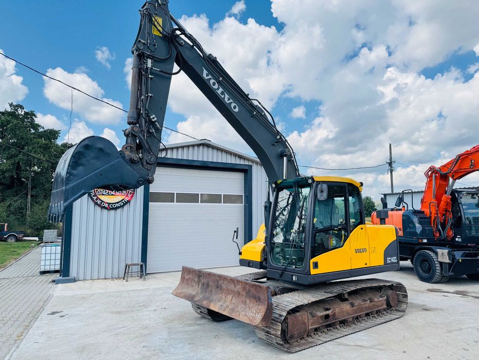 Excavator pe senile cu lama Volvo EC 140 CL, an 2009, 15 tone, 2x cupe