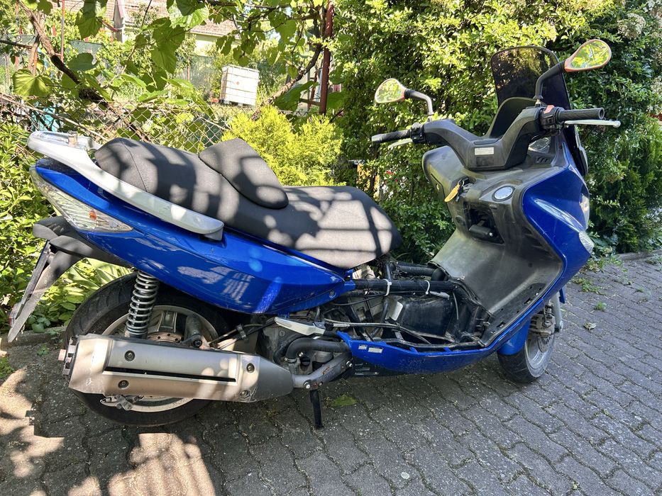 Vand scuter Kymco xCiting 500