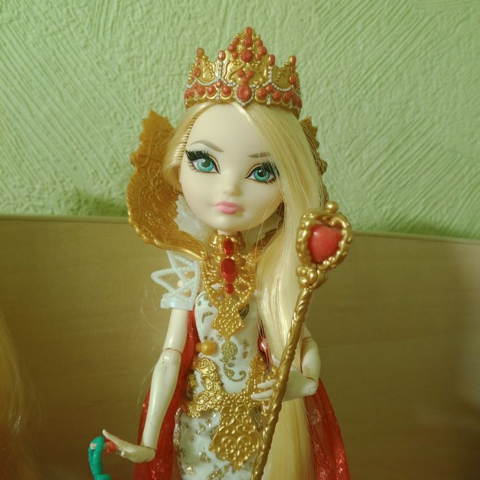 Кукла Ever After High(Эвер афтер хай)Эппл Уайт Страна Чудес/Royally