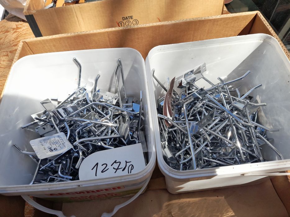 Дървени закачалки за дрехи