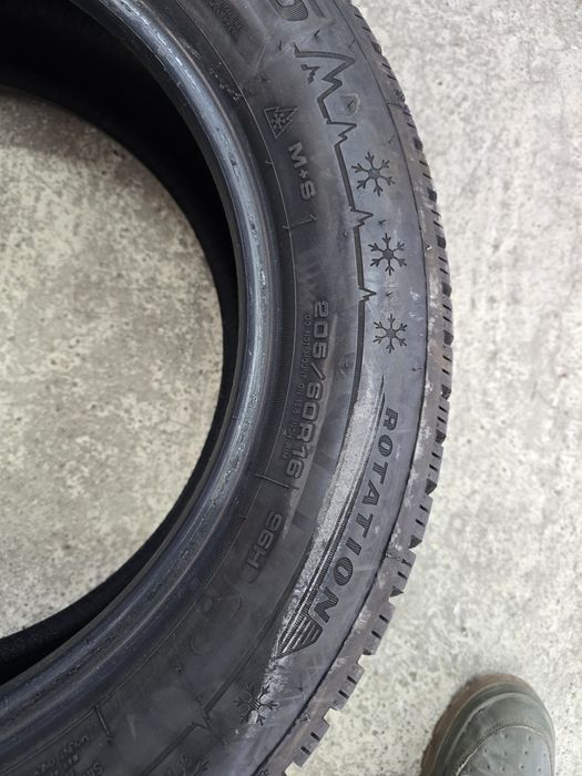 1 Брой Гума 205/60/16 Dunlop 8,5mm 23dot
