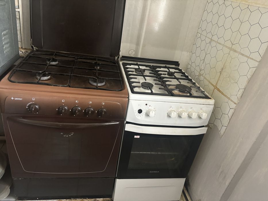 Продам две газовые плиты