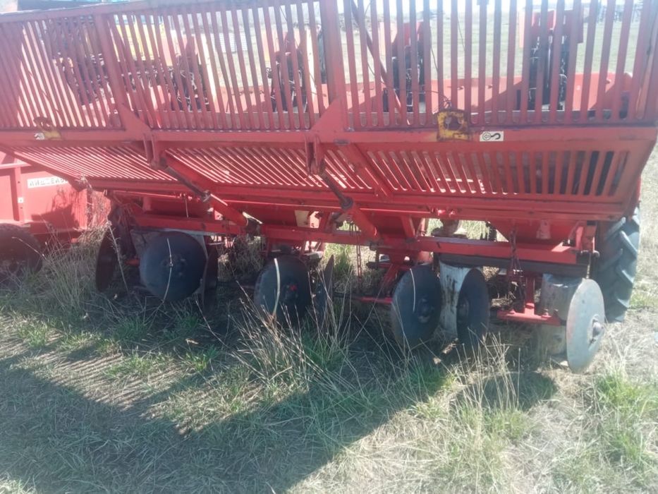 Картофелесажалка