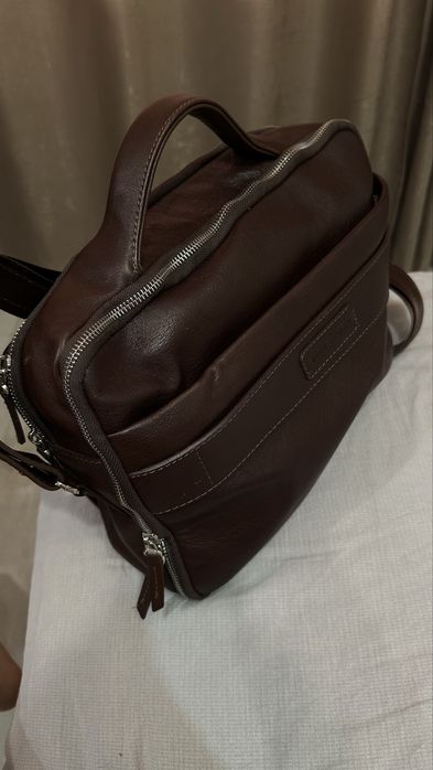 В продаже мужская сумка