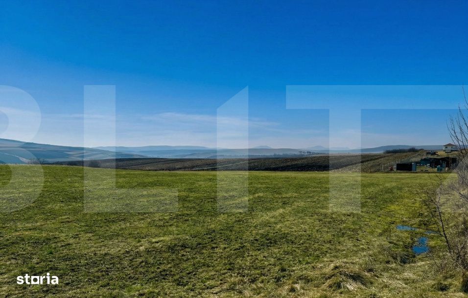 Teren intravilan cu panorama - 1833mp - Rediu comuna Aiton