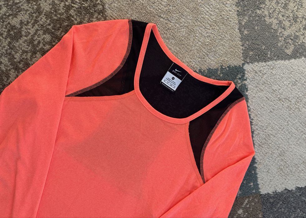 Дамска блузка Nike Dri-Fit