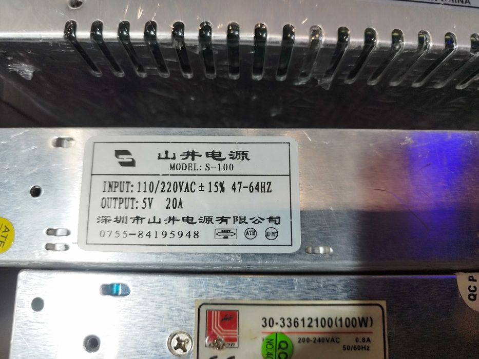 Diferite modele sursa alimentator 5 si 12 Volti