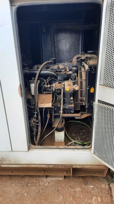 Продам генератор 380 в