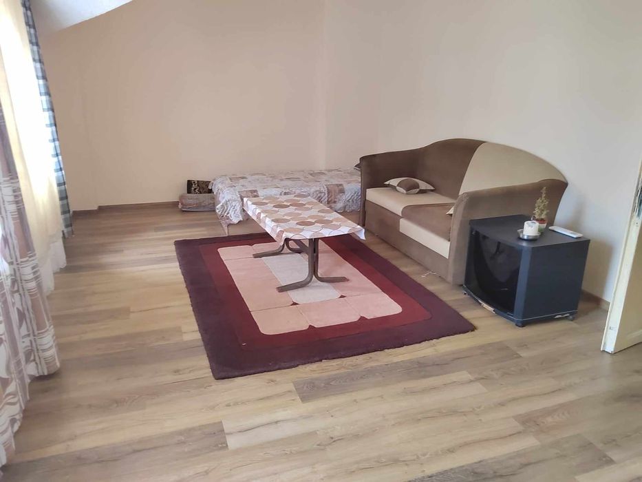 Дава се под наем Четиристаен апартамент в Варна, Операта - 110 кв.м за 612 € - Снимка #1