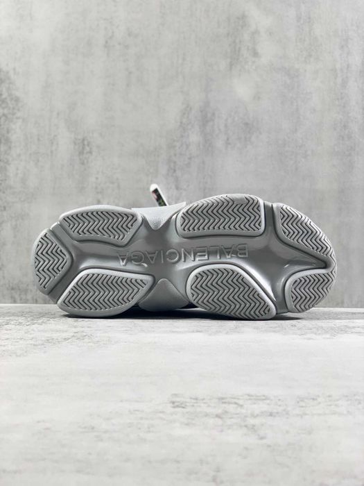 Adidasi Balenciaga Triple S Calitate Premium