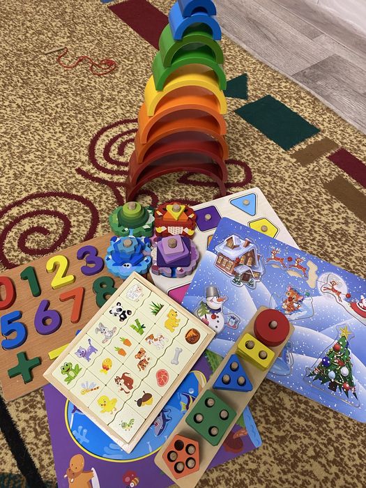 Игрушки развивашки.