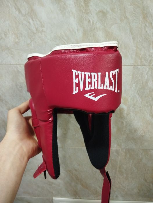 Шлем Everlast L красный