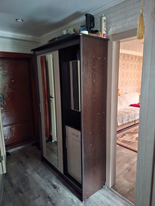 Продам шкаф (прихожка) прихожая