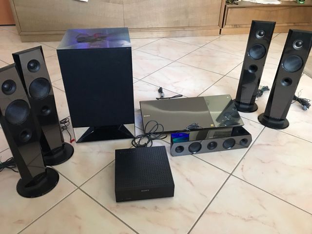 Sony BDV-N7200W 5.1-Channel 1200W 3D Smart Blu-ray Home Theater System