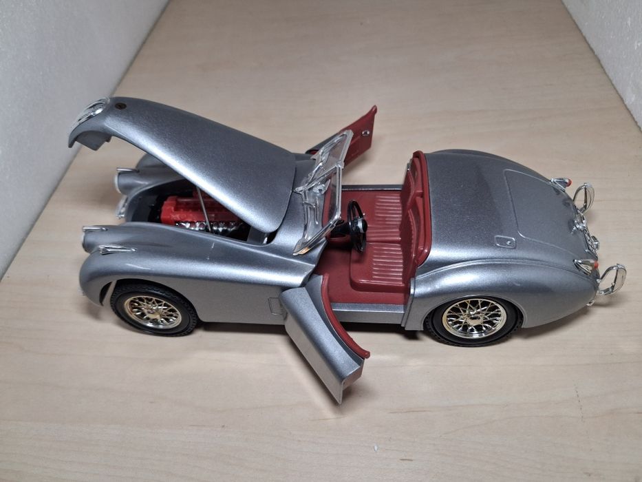 Scara 1:18 jaguar xk120 ertl