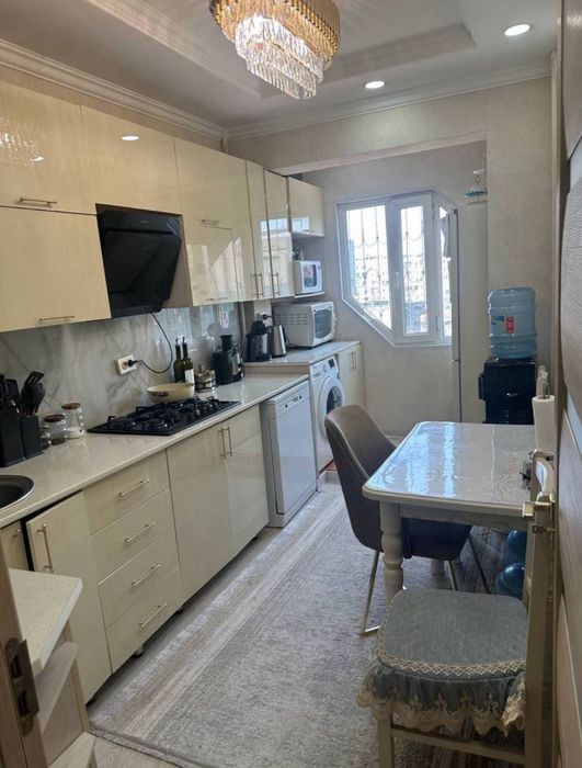 Квартира на Себзар -Корзинка 4/8/9 общ пл 90м Евро с обстановкой