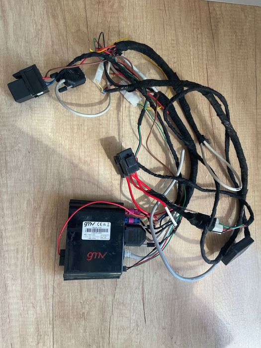 Vând sistem GPS/telematică profesională GMV MOVILOC U10D, model U10D-RS.5-6621,
