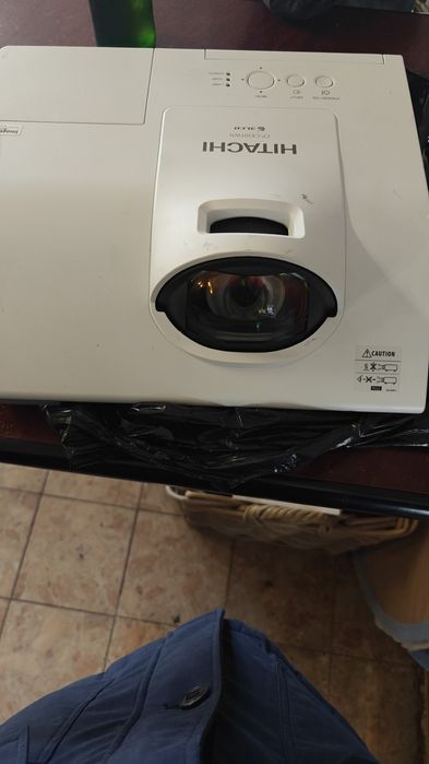 Video proiector hitachi nou nefolosit