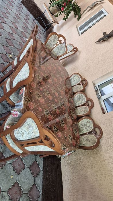 Продам стол со стульями