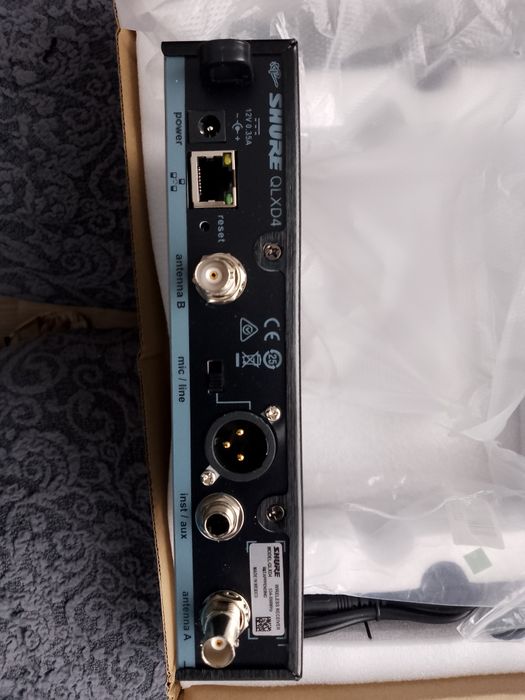 Set complet Microfon wireless shure QLx ,cu bodypack