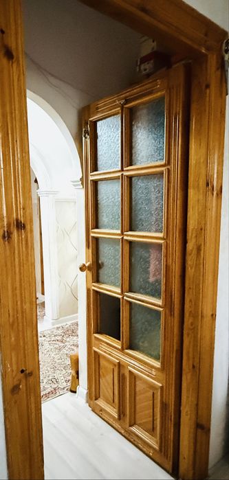 Мықты ағаш есіктер 7 шт