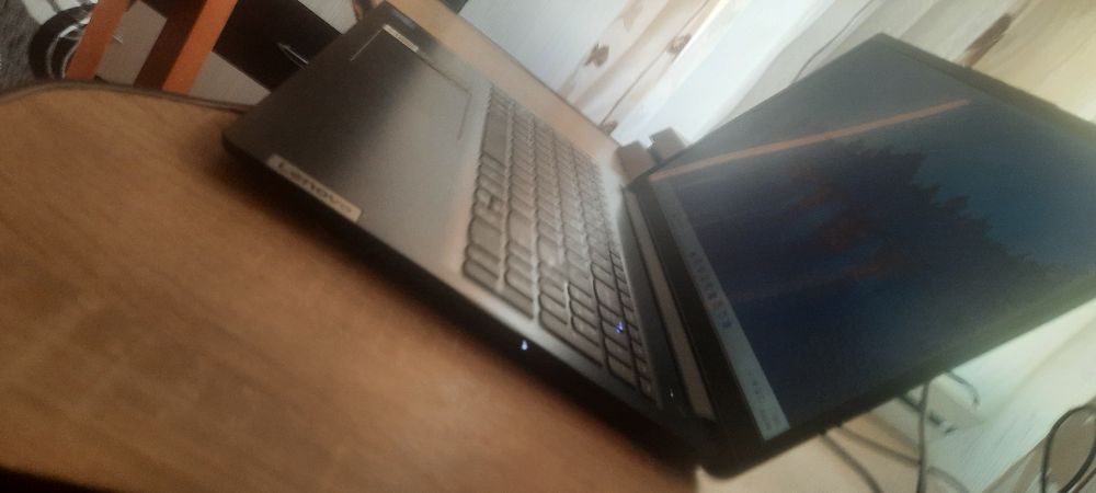 IdeaPad 1 15IJL7