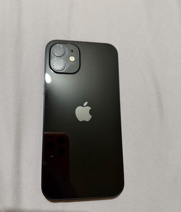 Телефон Iphone 12