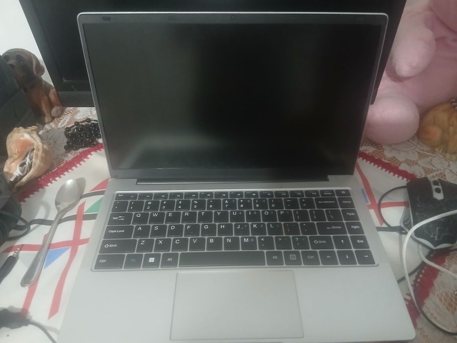 Vand laptop in stare perfect functional de gaming cu tot ce se vede