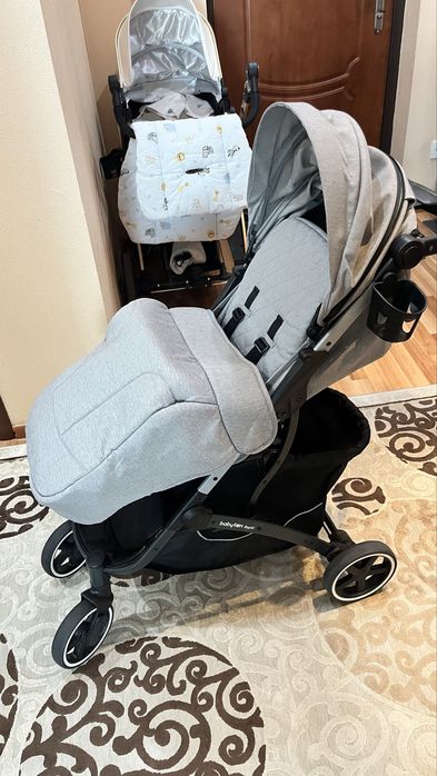 Продам прогулочную коляску