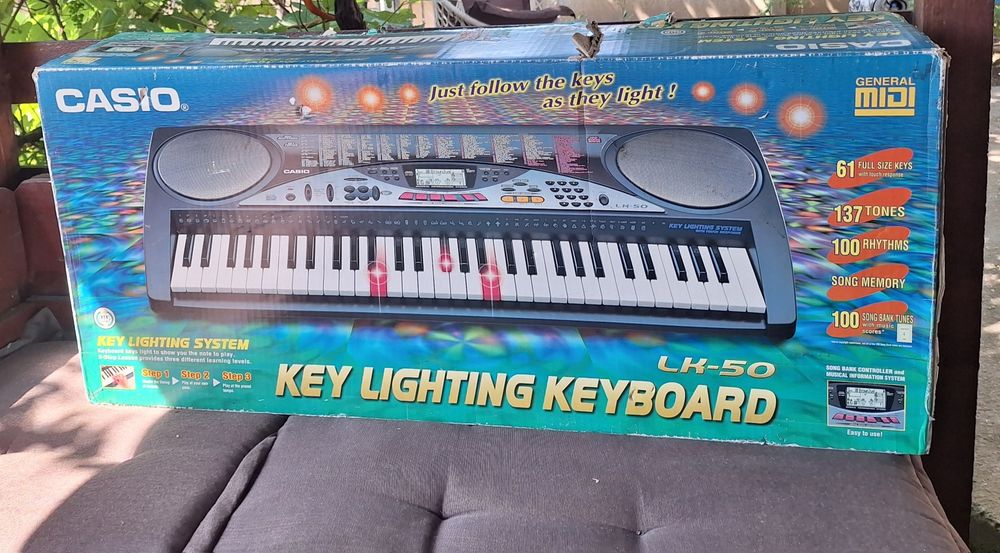 Orga Casio LK-50 – 61 clape luminoase – Stare foarte bună