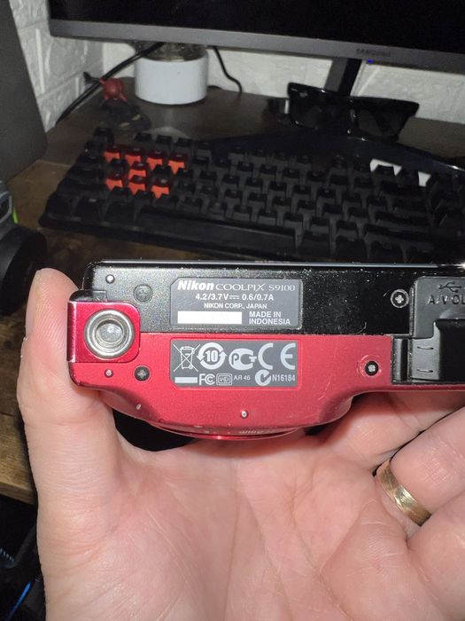 Aparat foto Nikon Coolpix S9100