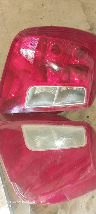 Lacetti farasi 2 tasiyam ishlidi faqat chab taraf fara  singan