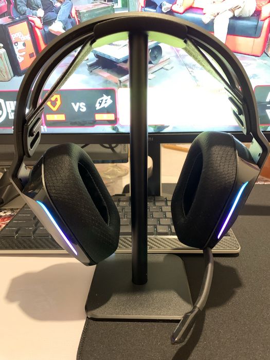 Наушники Logitech g733