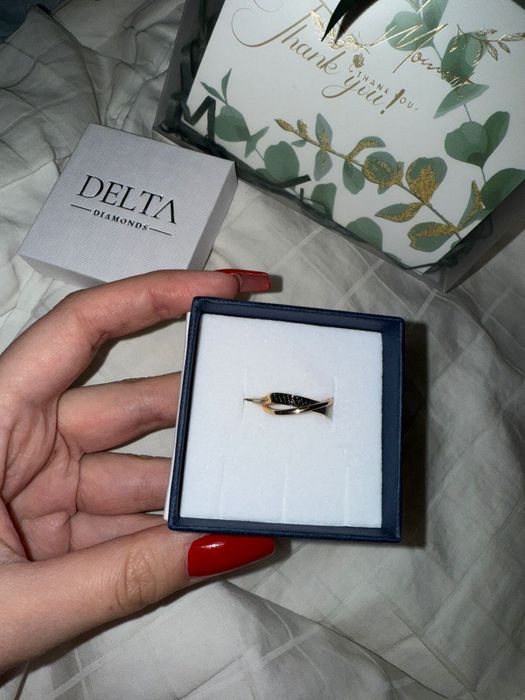 Кольцо золотое красивое