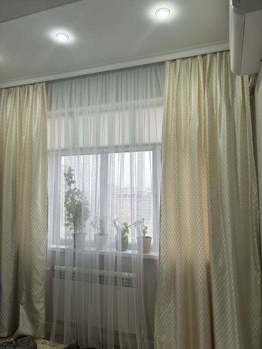 Продаются шторы 2.90