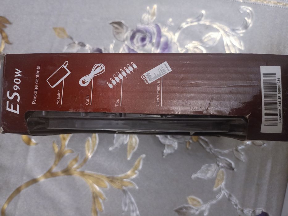 Зарядка универсальная для ноутбука Huntkey