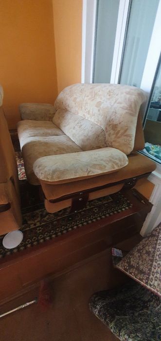 Мебель сотилади.