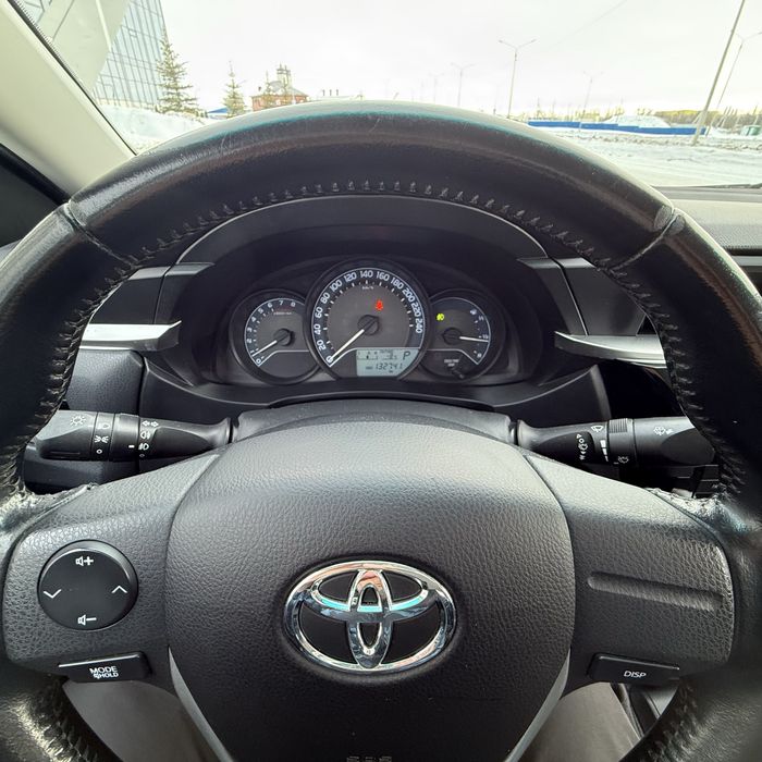 Тойота Королла 2014 г