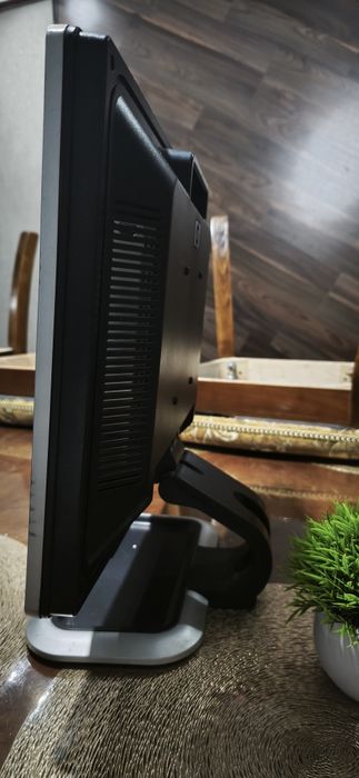 Монитор hp без битых пикселей